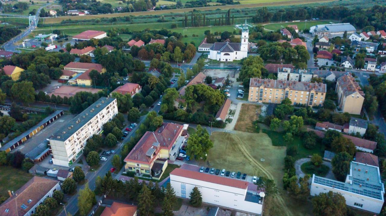 Hotel Szeghalom Hotel 4*