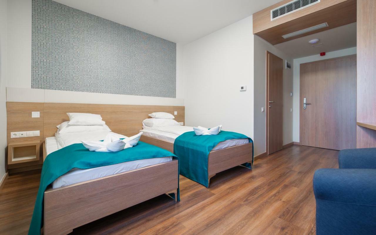 Hotel Szeghalom Готель 4*